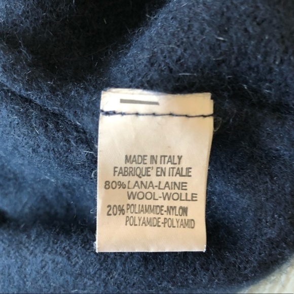 Brandy Melville wool blend Crewneck long sleeve sweater - Picture 3 of 5